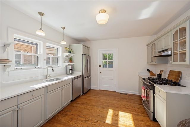 7605 Washington Boulevard, River Forest, IL 60305