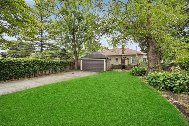 7605 Washington Boulevard, River Forest, IL 60305