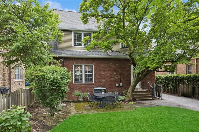 7605 Washington Boulevard, River Forest, IL 60305