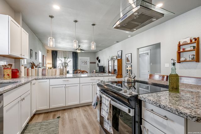 1830 W Magnolia, San Antonio, TX 78201