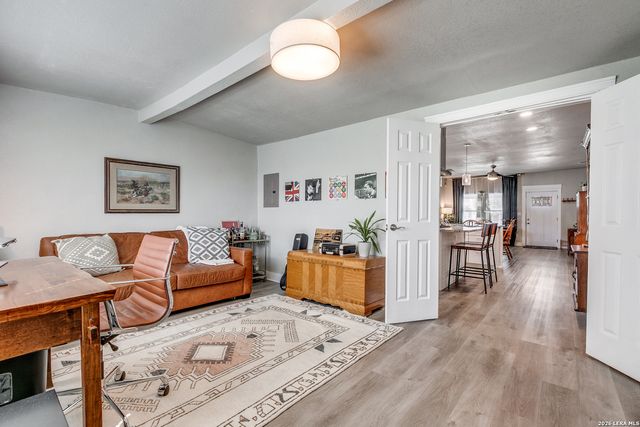 1830 W Magnolia, San Antonio, TX 78201