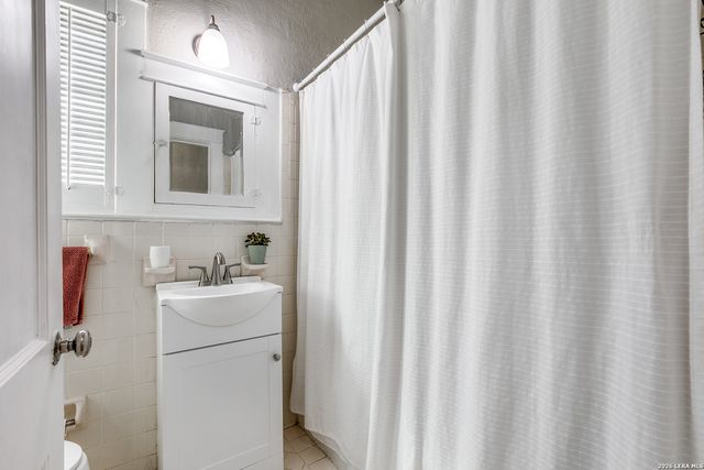 1830 W Magnolia, San Antonio, TX 78201