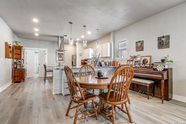 1830 W Magnolia, San Antonio, TX 78201