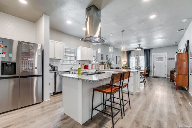 1830 W Magnolia, San Antonio, TX 78201