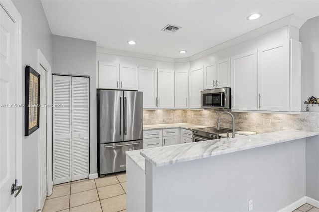612 SW 6th St, Fort Lauderdale, FL 33315