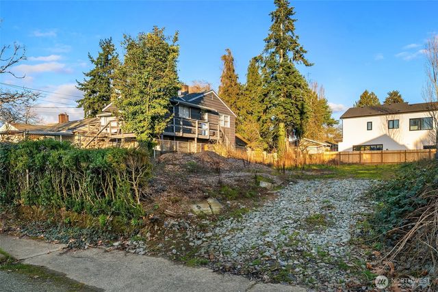 8444 46th Avenue S, Seattle, WA 98118