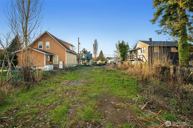 8444 46th Avenue S, Seattle, WA 98118