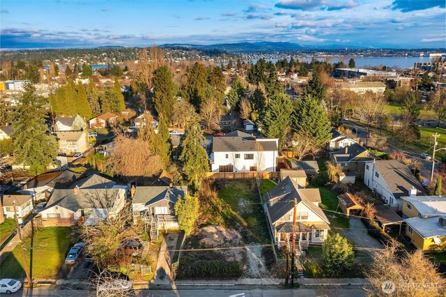 8444 46th Avenue S, Seattle, WA 98118