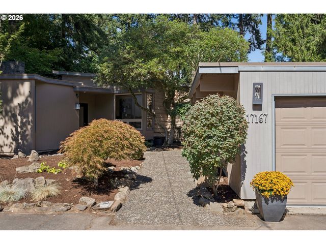 17167 CEDAR Rd, Lake Oswego, OR 97034