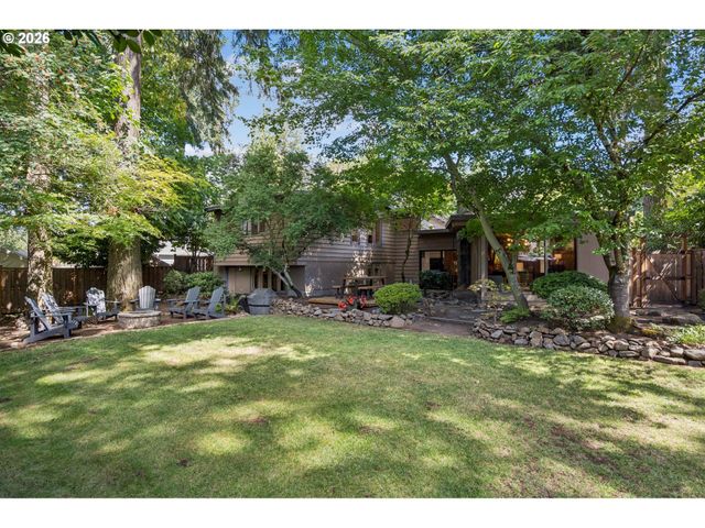17167 CEDAR Rd, Lake Oswego, OR 97034