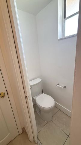 2940 NE 203RD Street C102, Aventura, FL 33180