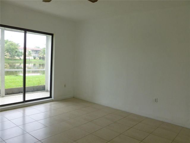 2940 NE 203RD Street C102, Aventura, FL 33180