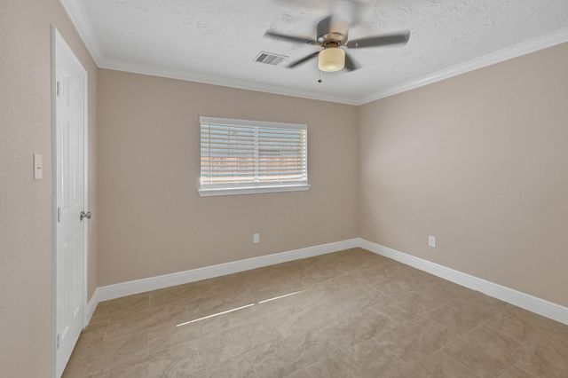 2910 Norwich Street, Pearland, TX 77584