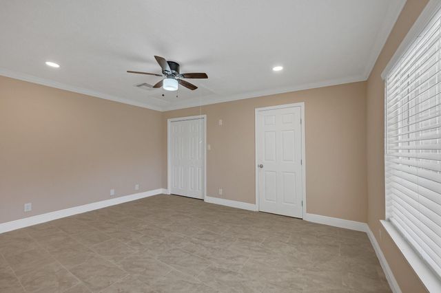 2910 Norwich Street, Pearland, TX 77584