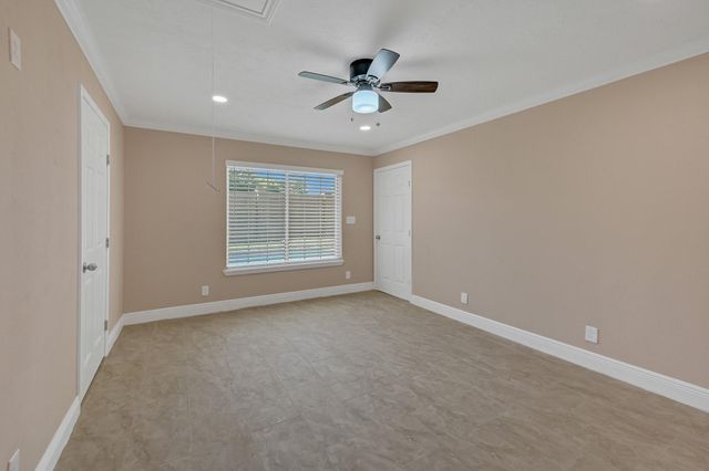 2910 Norwich Street, Pearland, TX 77584