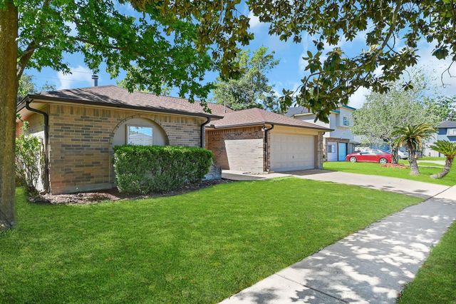 2910 Norwich Street, Pearland, TX 77584