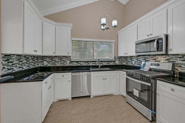 2910 Norwich Street, Pearland, TX 77584