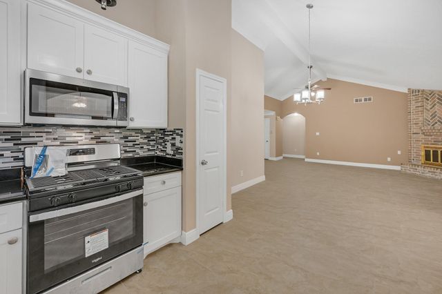 2910 Norwich Street, Pearland, TX 77584