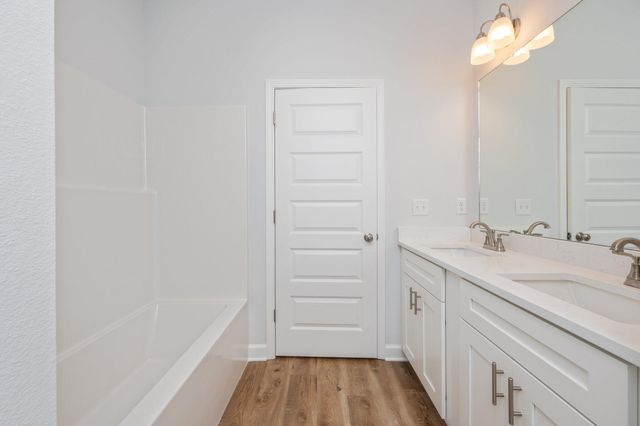 585 Brock Avenue, Crestview, FL 32539