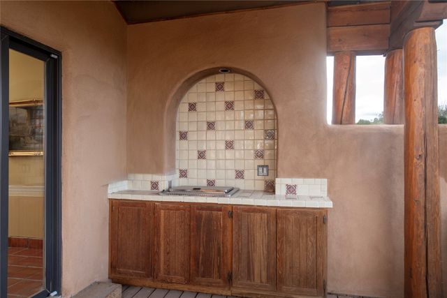 860 Camino Chaco, Santa Fe, NM 87501