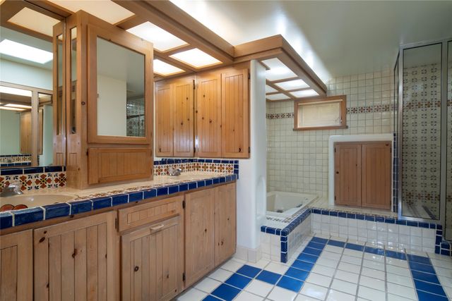 860 Camino Chaco, Santa Fe, NM 87501