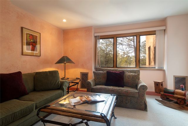 860 Camino Chaco, Santa Fe, NM 87501