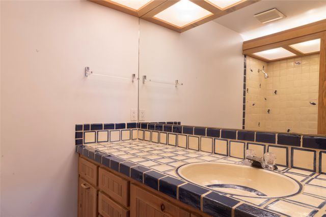 860 Camino Chaco, Santa Fe, NM 87501