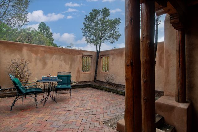 860 Camino Chaco, Santa Fe, NM 87501