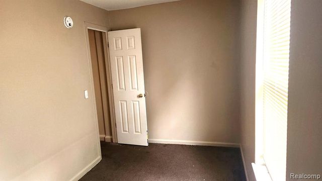 98 Eldredge Street, Mount Clemens, MI 48043