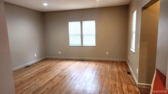98 Eldredge Street, Mount Clemens, MI 48043