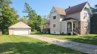 98 Eldredge Street, Mount Clemens, MI 48043