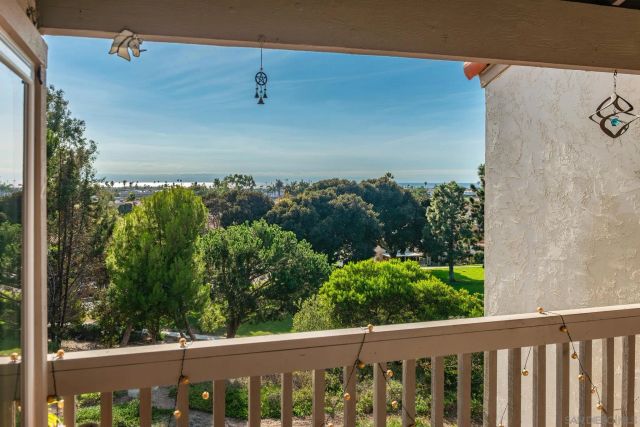 907 Caminito Estrada E, Carlsbad, CA 92011