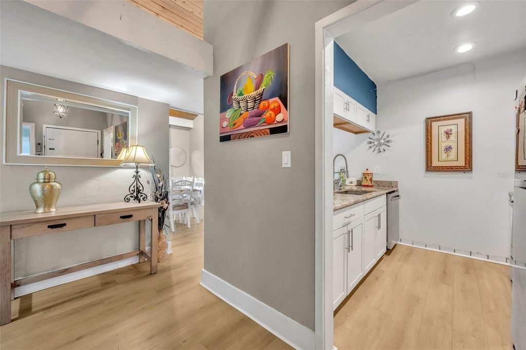 Image 6 of property listing at 5036 SHERWOOD LANE 3945-6, Haines City, FL 33844