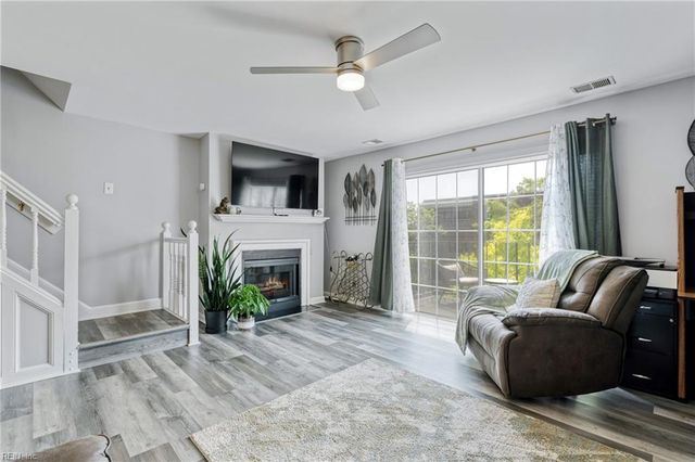 111 High St Apt 407, Portsmouth, VA 23704