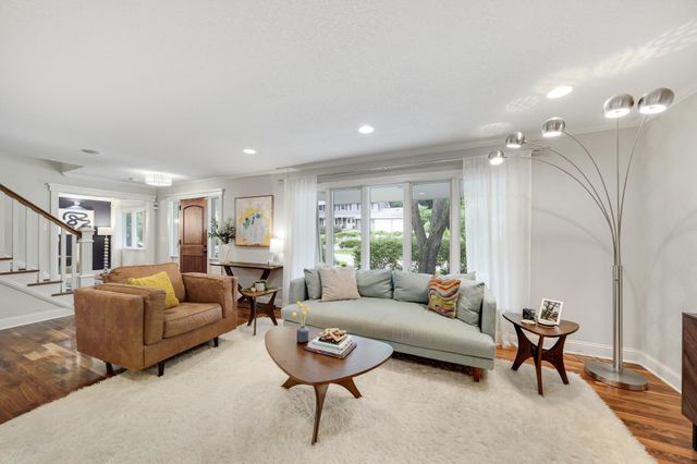 6912 Paiute Drive, Edina, MN 55439