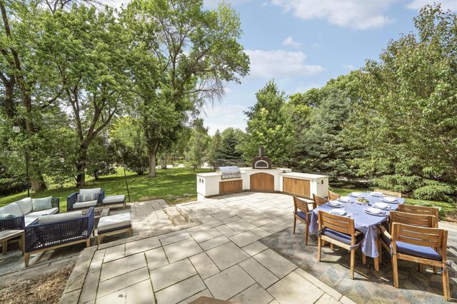 6912 Paiute Drive, Edina, MN 55439
