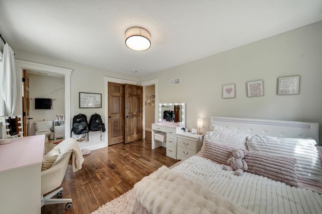 6912 Paiute Drive, Edina, MN 55439