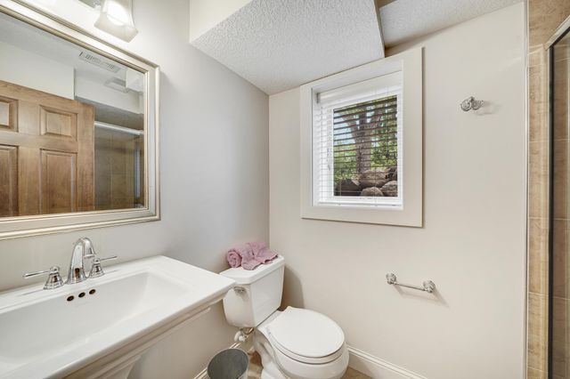6912 Paiute Drive, Edina, MN 55439