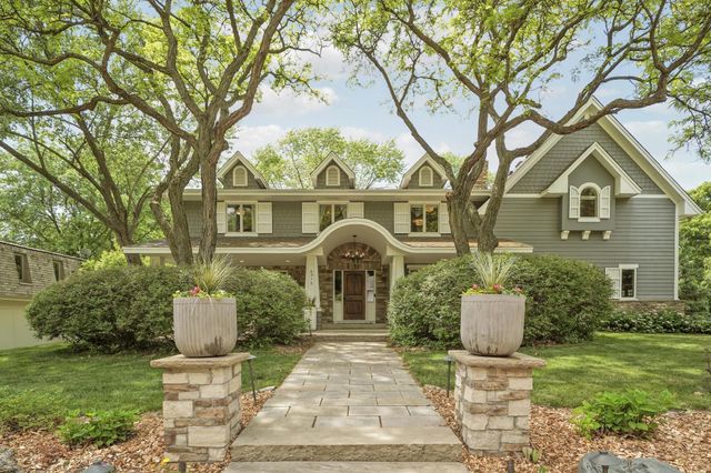6912 Paiute Drive, Edina, MN 55439