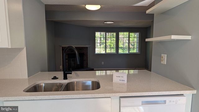 6844 HEATHERWAY CT, Alexandria, VA 22315