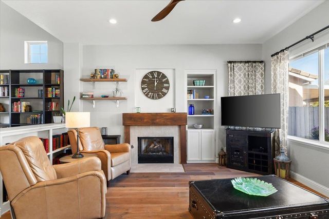 346 S Manley Rd, Ripon, CA 95366