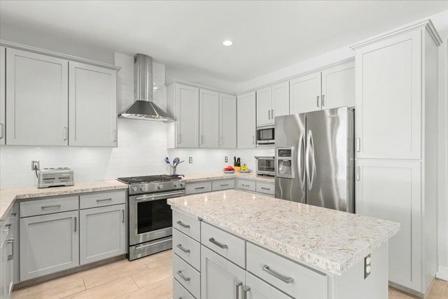 346 S Manley Rd, Ripon, CA 95366