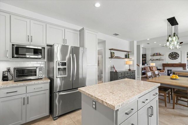 346 S Manley Rd, Ripon, CA 95366