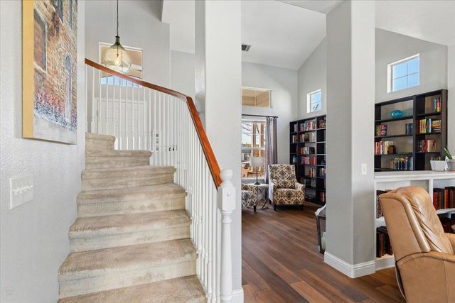 346 S Manley Rd, Ripon, CA 95366