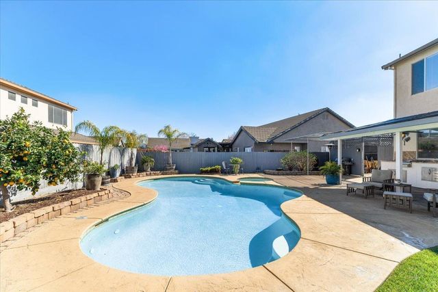 346 S Manley Rd, Ripon, CA 95366