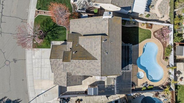 346 S Manley Rd, Ripon, CA 95366