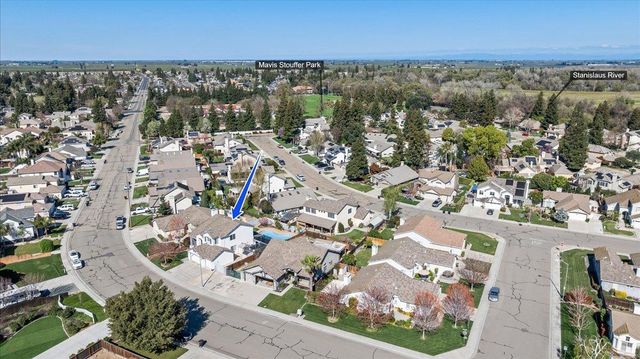 346 S Manley Rd, Ripon, CA 95366