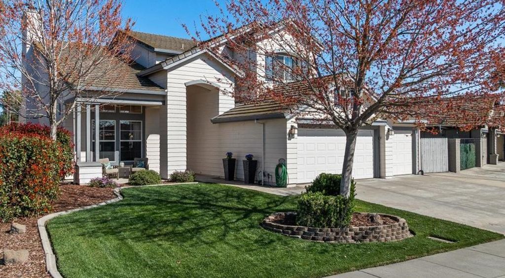 346 S Manley Rd, Ripon, CA 95366