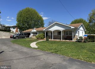 100 HICKORY ST, Schuylkill Haven, PA 17972