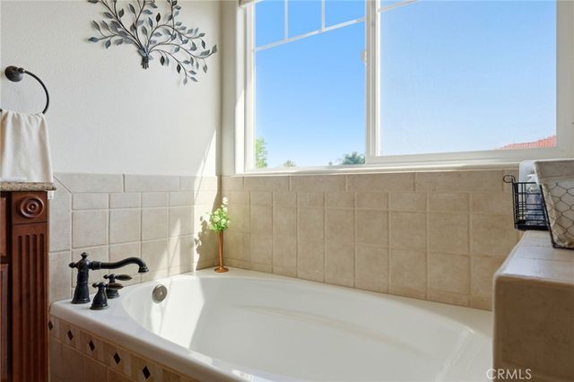 5556 Hardwick, Riverside, CA 92504